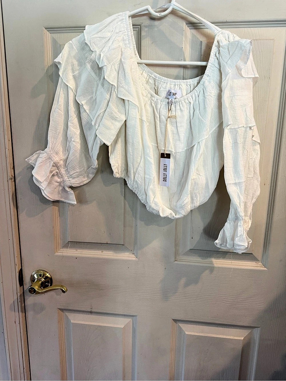 NWT DOLLY JOLLY is Ruffle Crop Blouse in White Size Small NWT